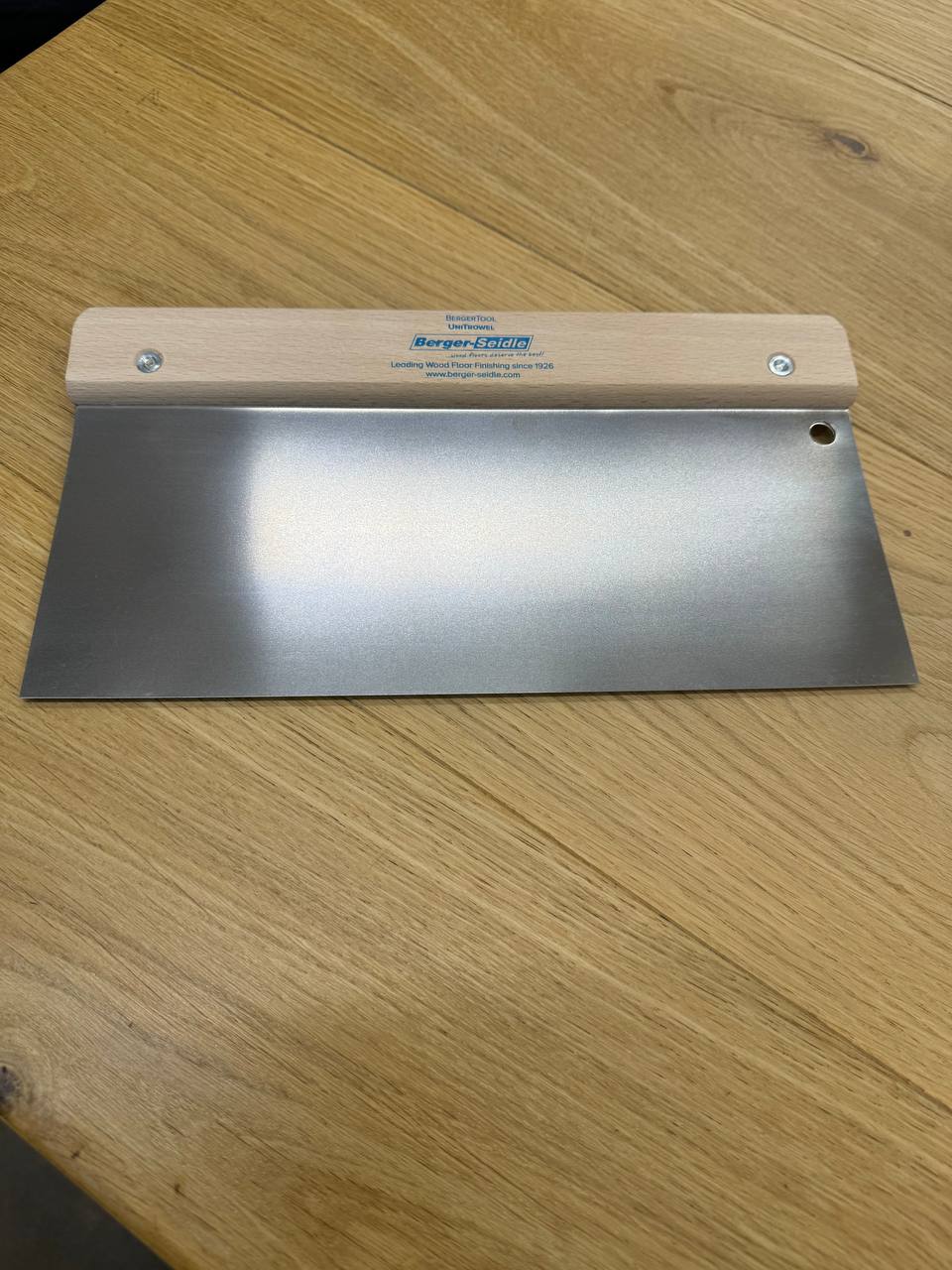 Шпатель BergerTool AquaSeal Spachtel для нанесения лаков, грунтовок и масел 27 см